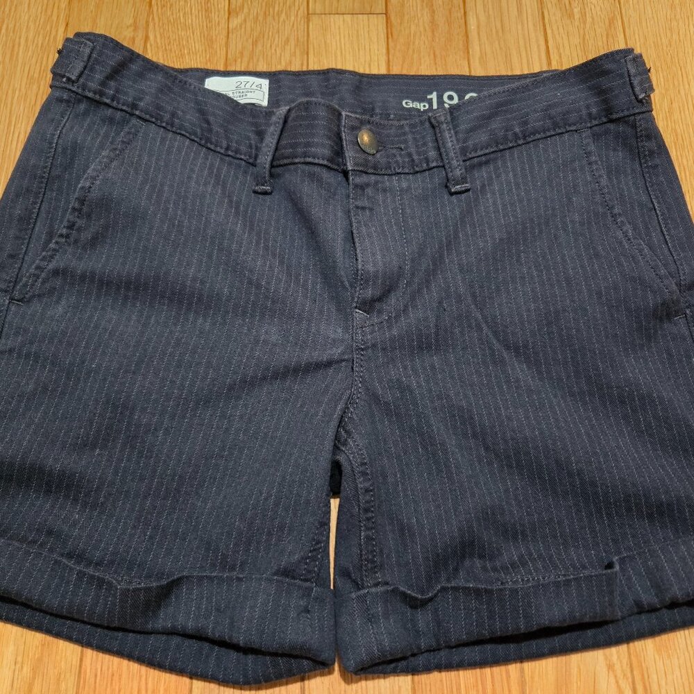 Gap vintage trouser pinstrip shorts size 27/4
